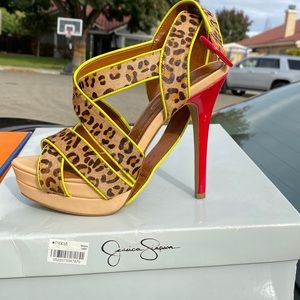 Jessica Simpson worn 1 time